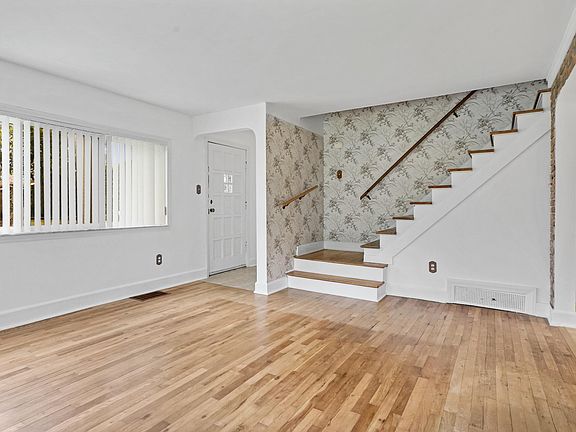 3rd image of 47353 Forton Rd