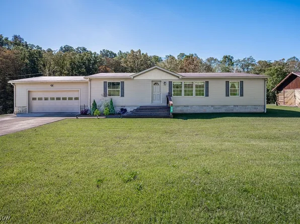 556 Little Kanawha Pkwy, Elizabeth, WV 26143