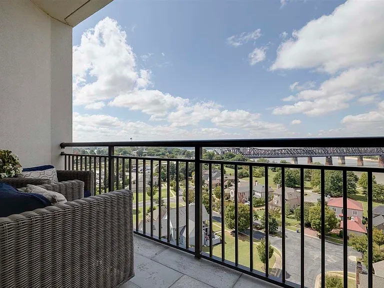 717 Riverside Dr #1105 — Photo 23