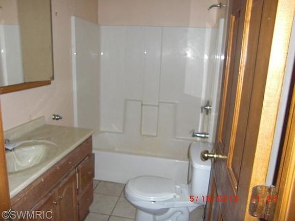 3rd image of 12136 S Rich Ave