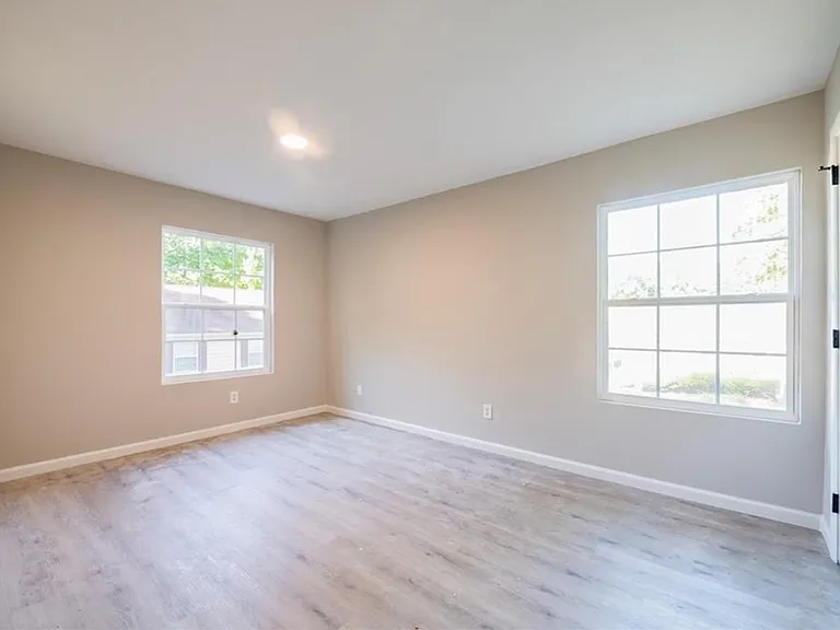 1321 Surrey Ln SW #1321 — Photo 6