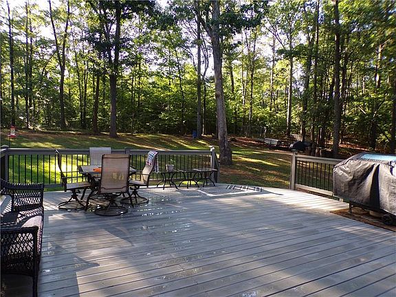 5th image of 56 Emerald Creek Ct