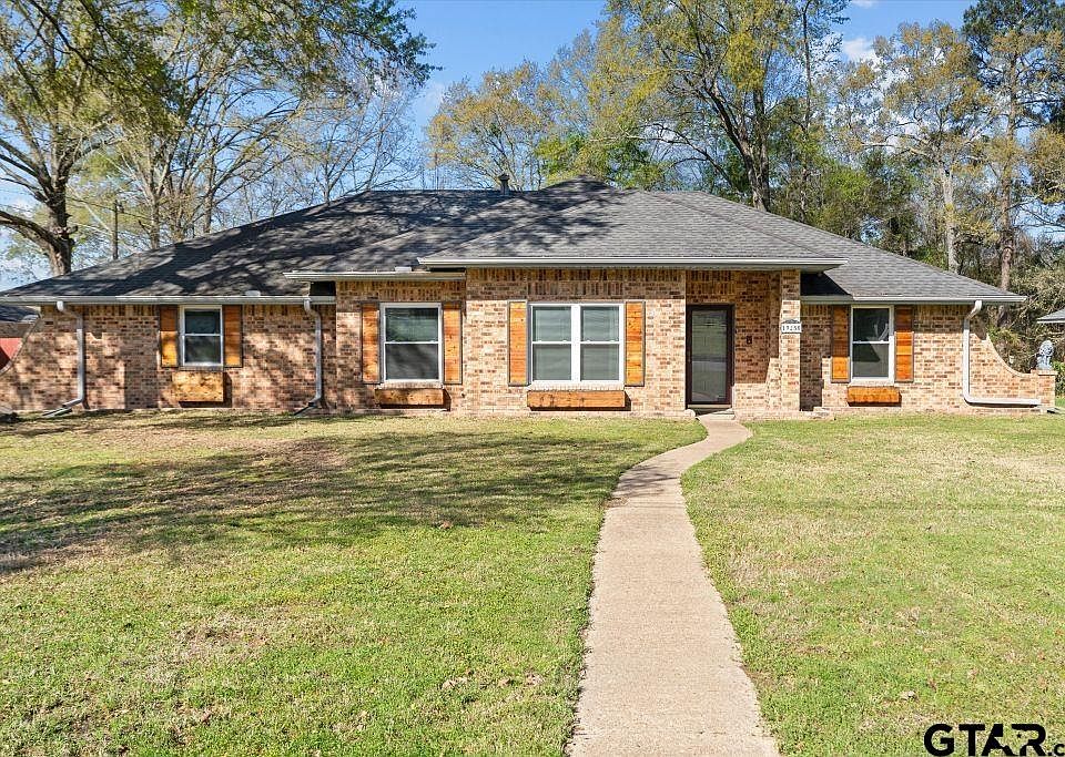 1st image of 19250 Pinedale Cir