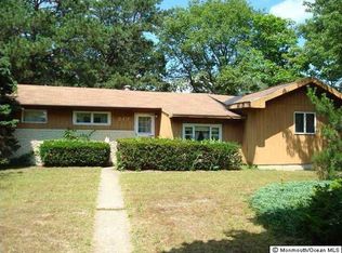 217 Orangewood Ct, Brick, NJ 08723