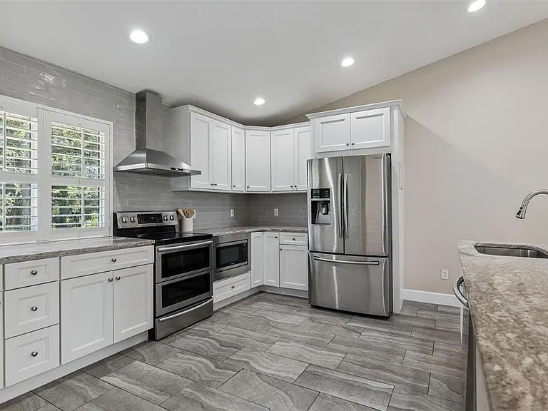 523 Fern St — Photo 8