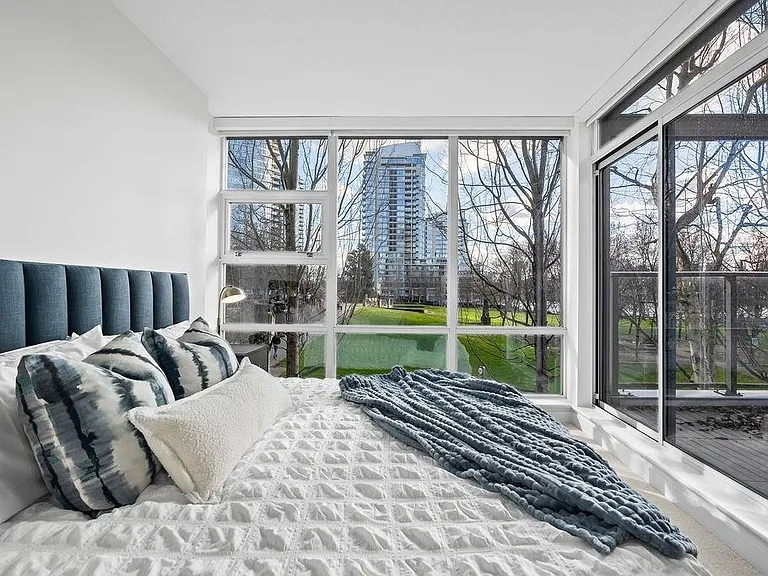 638 Beach Cres #Townhouse 105 — Photo 20