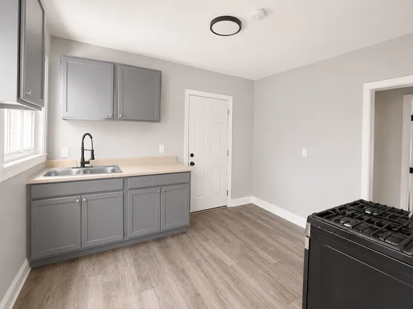 28 Harding Pl #2, New Haven, CT 06511