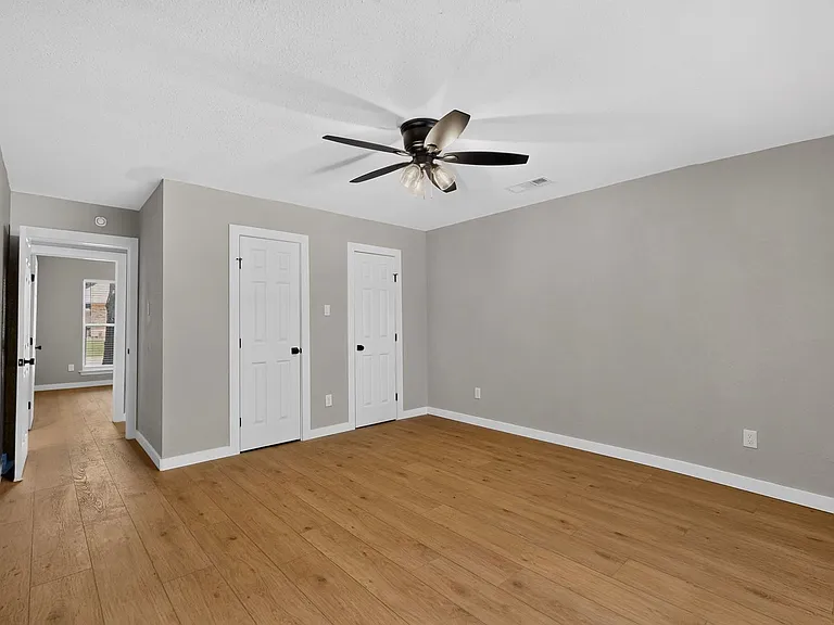 2308 Chamberlain Dr — Photo 28
