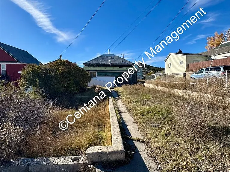 530 N Franklin St — Photo 26