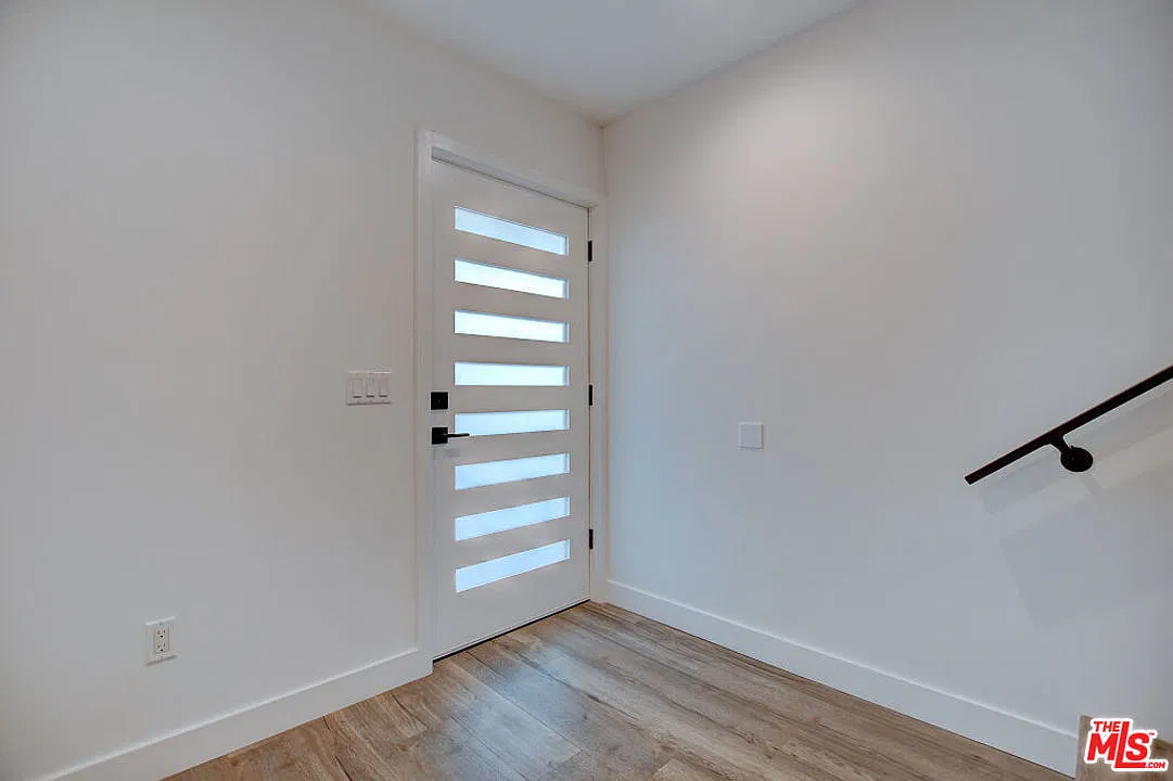 4 bed, 1800 sqft, $5,000 — Photo 3