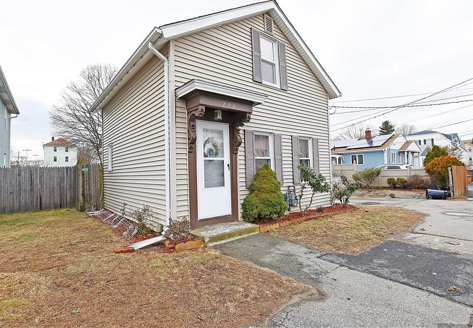 1st image of 223 Sutton Ave