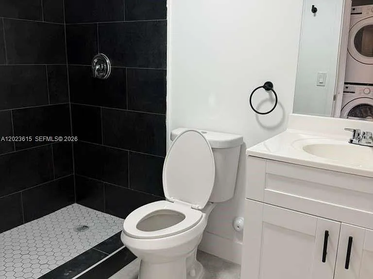 147 NW 59th St #302 — Photo 10