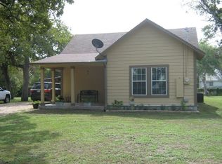 1307 W Church St, Little River Academy, TX 76554