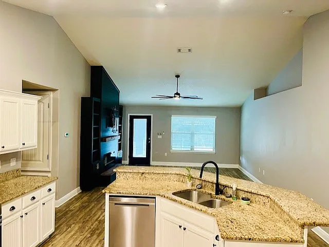 3172 Hickory St — Photo 14