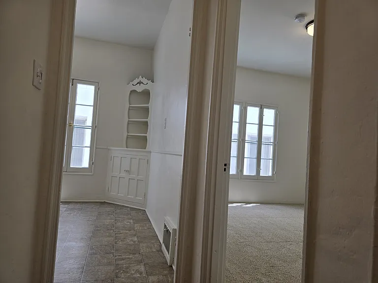 650 S Cloverdale Ave #4 — Photo 3