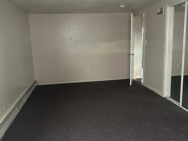 15 Essen Dr — Photo 1