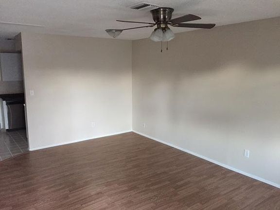 5th image of 256 SW Lucero Dr