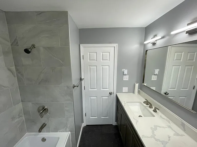 570 Elm St — Photo 14
