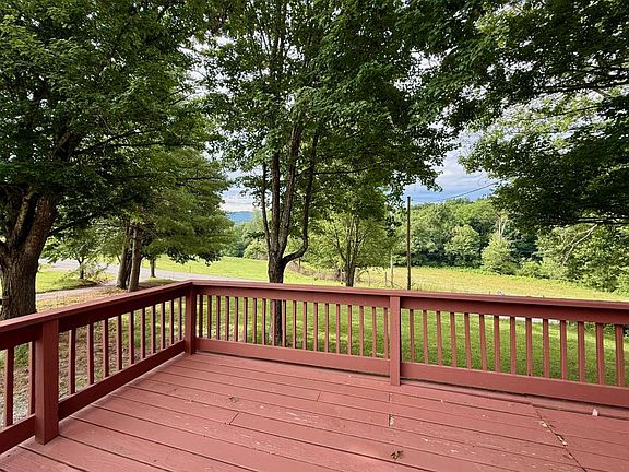 4th image of 6710 Cedar Creek Rd