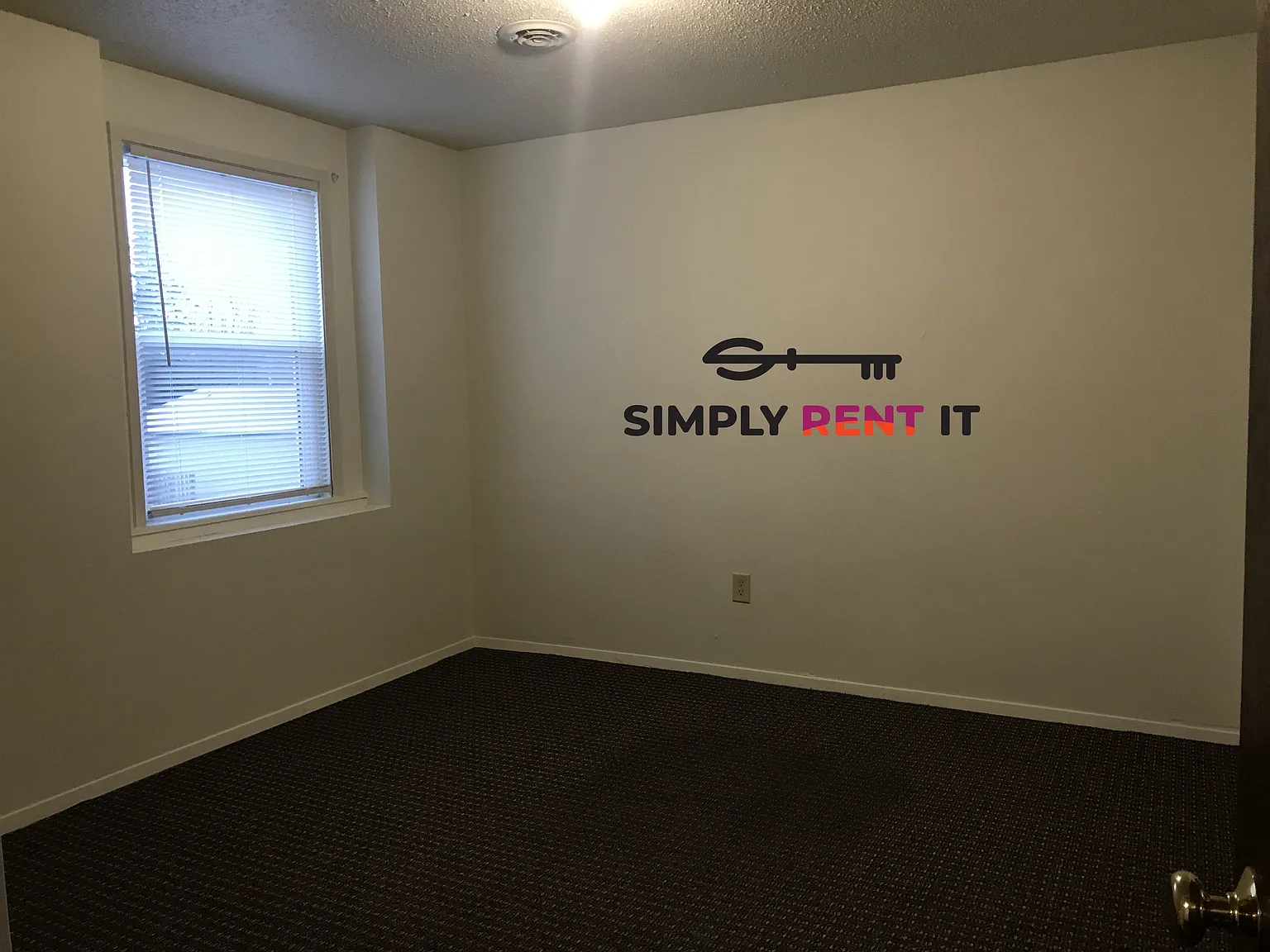 Affordable 2 Bedroom | Downtown Roland | Minutes from Ames — Photo 4