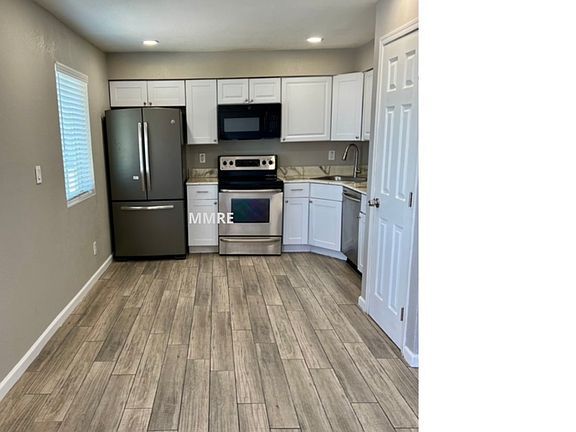 5th image of 2457 E Pueblo Ave Unit 2