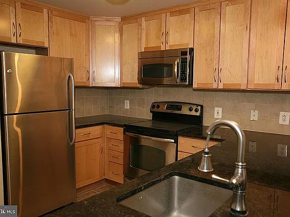 1 bed, 693 sqft, $2,600 — Photo 3