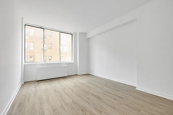 Sold by Manhattan Boutique Real Estate | media 3