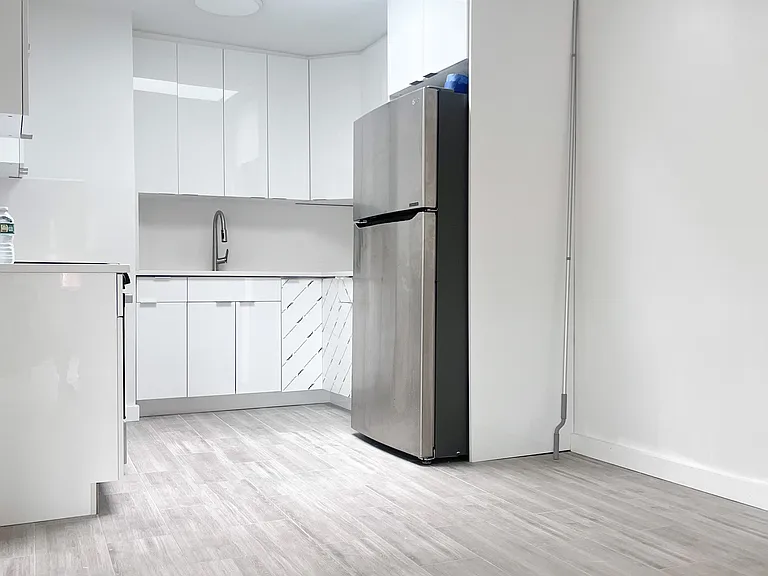 82 Bleecker St #2 — Photo 2