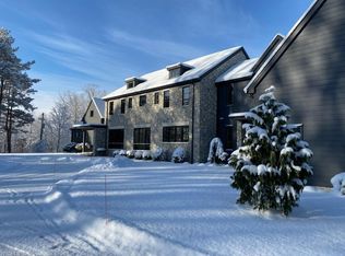 600 Falls Rd, Chagrin Falls, OH 44022