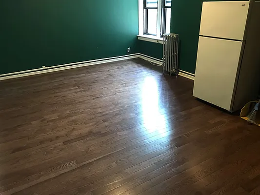 Rented by Zuz Realty | media 7
