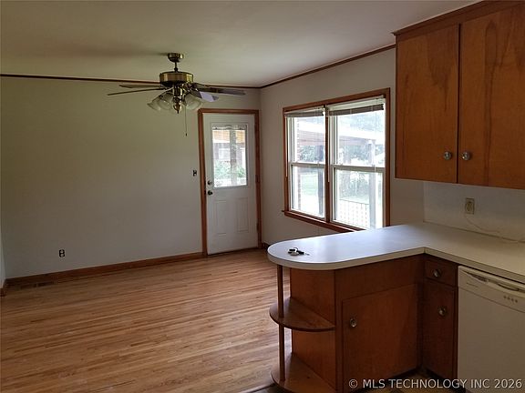 5th image of 3732 E 30th St