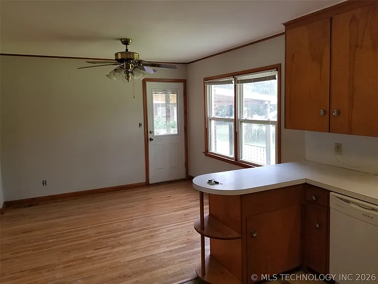 3732 E 30th St — Photo 5