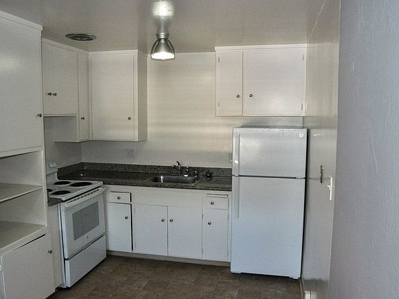 2nd image of 875 Sir Francis Drake Blvd #9