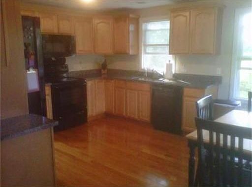 2nd image of 14 McKay St