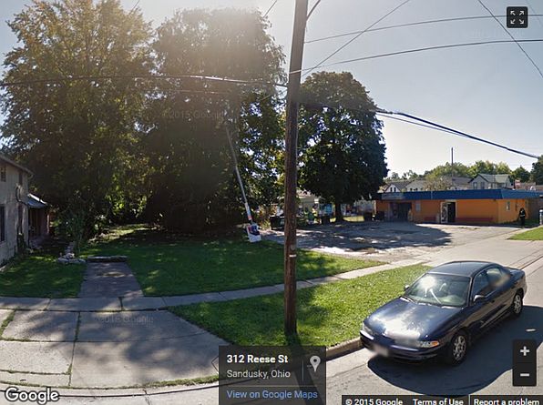 2nd image of 318 Reese St