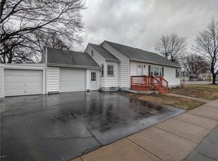 388 Stone Rd, Rochester, NY 14616