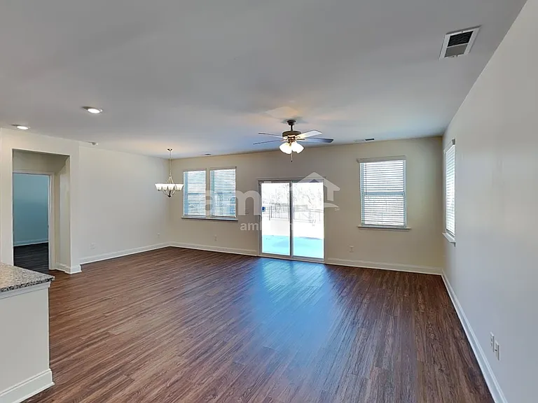 2328 Campbell Cove Ct — Photo 7