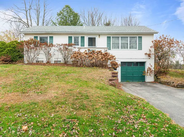 69 Arrowhead Avenue, Milton, VT 05468