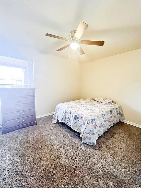 Building Photo - 904 University Oaks #106