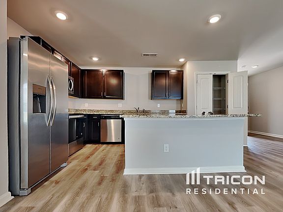 5th image of 60 Twin Lakes Dr