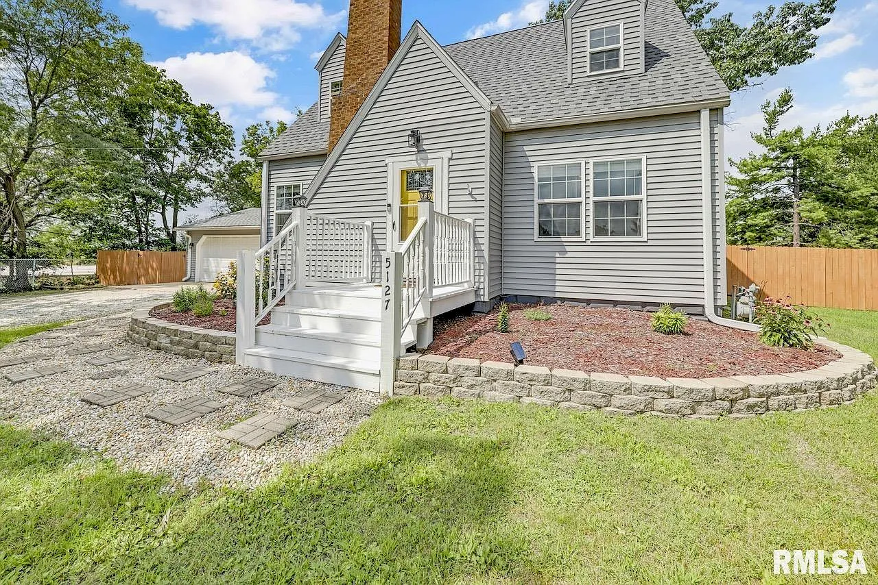 3 bed, 1.0 bath, 1296 sqft, $2,000 — Photo 4