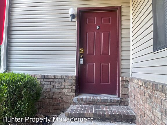 2nd image of 1611 W Woodland St APT B