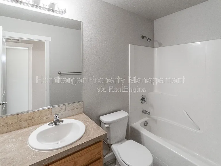 9105 W Red St — Photo 15