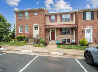 46594 Carriage Ct, Sterling, VA 20164