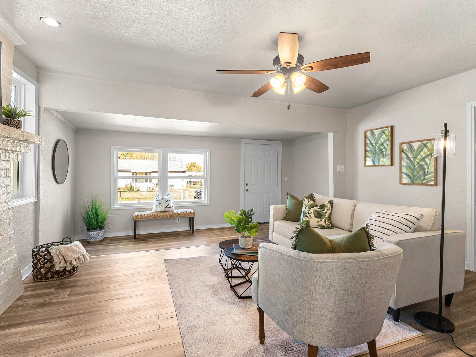 3 bed, 1.5 bath, 1438 sqft, $1,755 — Photo 3