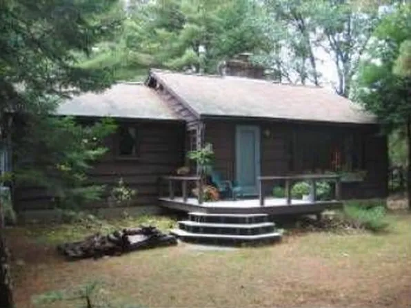 3 Caverly Point Rd, Mirror Lake, NH 03853