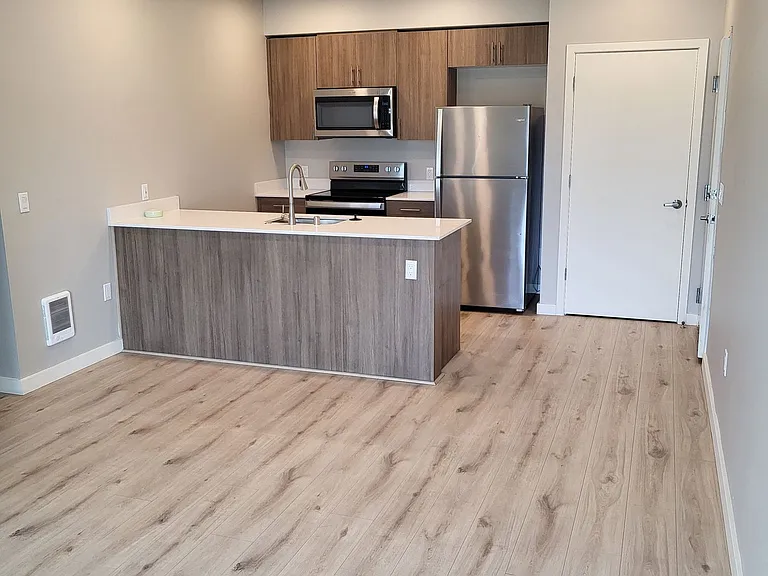 Pacific Ridge Apartments — Photo 21