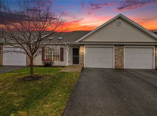 224 Rayfield Cir, Webster, NY 14580