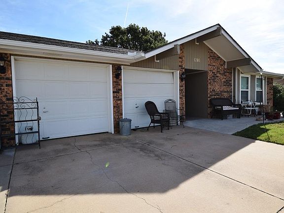 2nd image of 1200 Sweetgum St