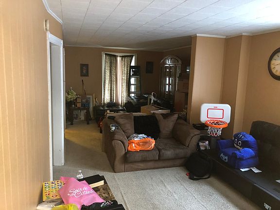 5th image of 540 Harmony St